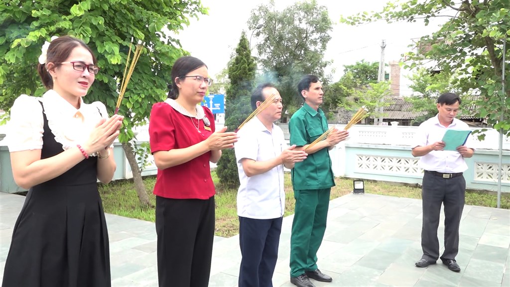 Anh-tin-bai